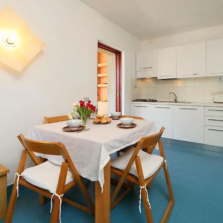 Apartamento Vista Figari By Interhome